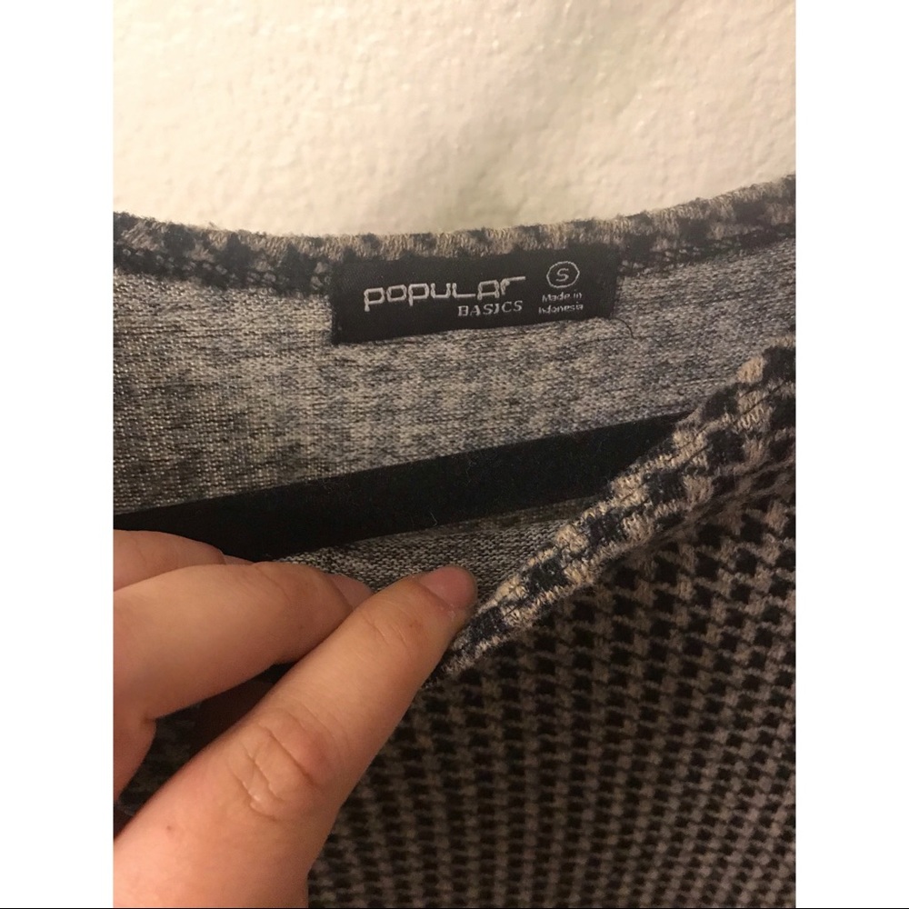 Popular basics size small! - Picture 2 of 3